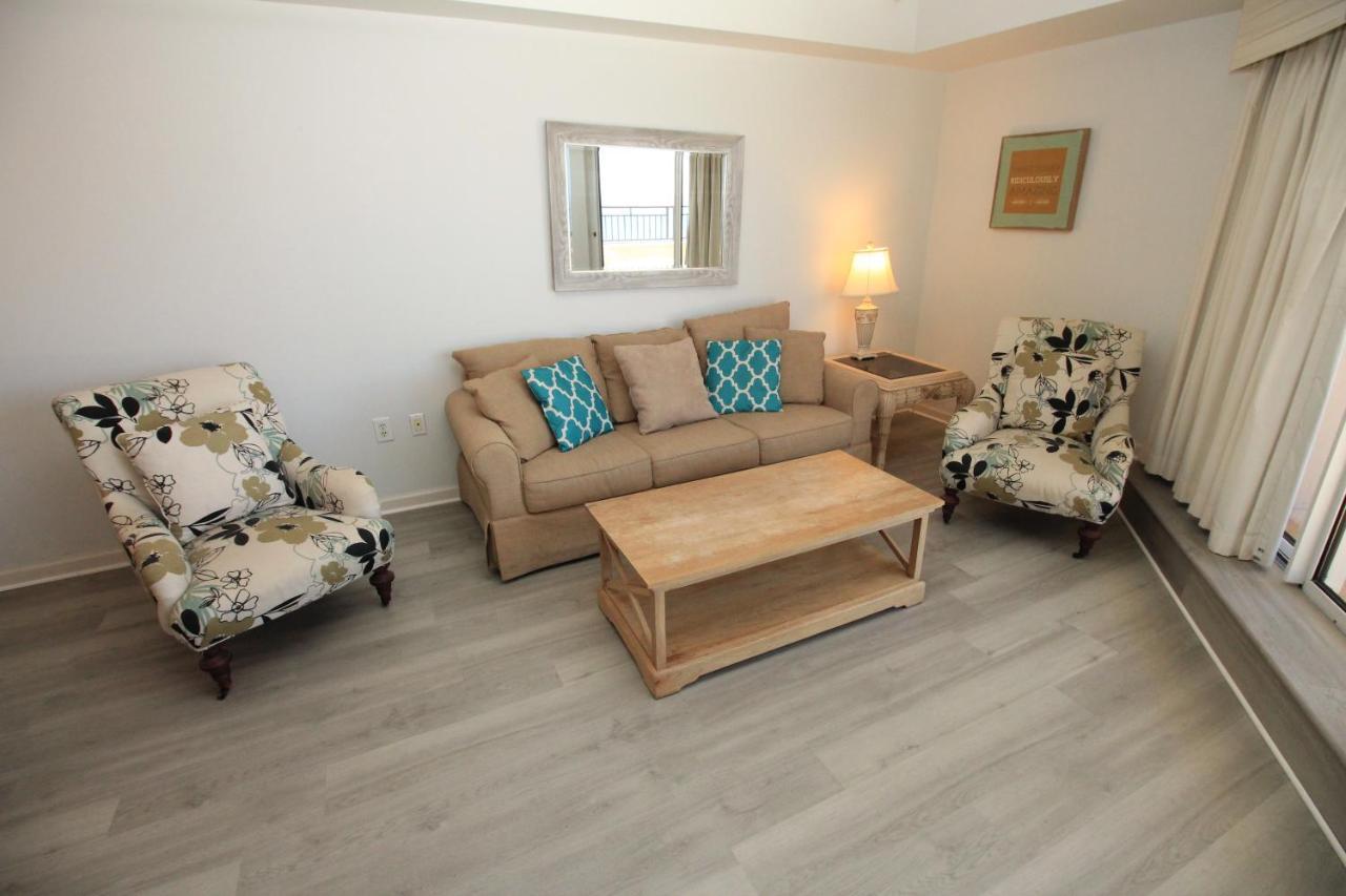 Holiday home 3br Beachfront 16th Flr Two Master Bedrooms, Pool Fitness Center At Westwinds *