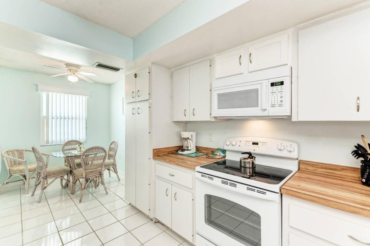 Anna Maria Island View 208 *