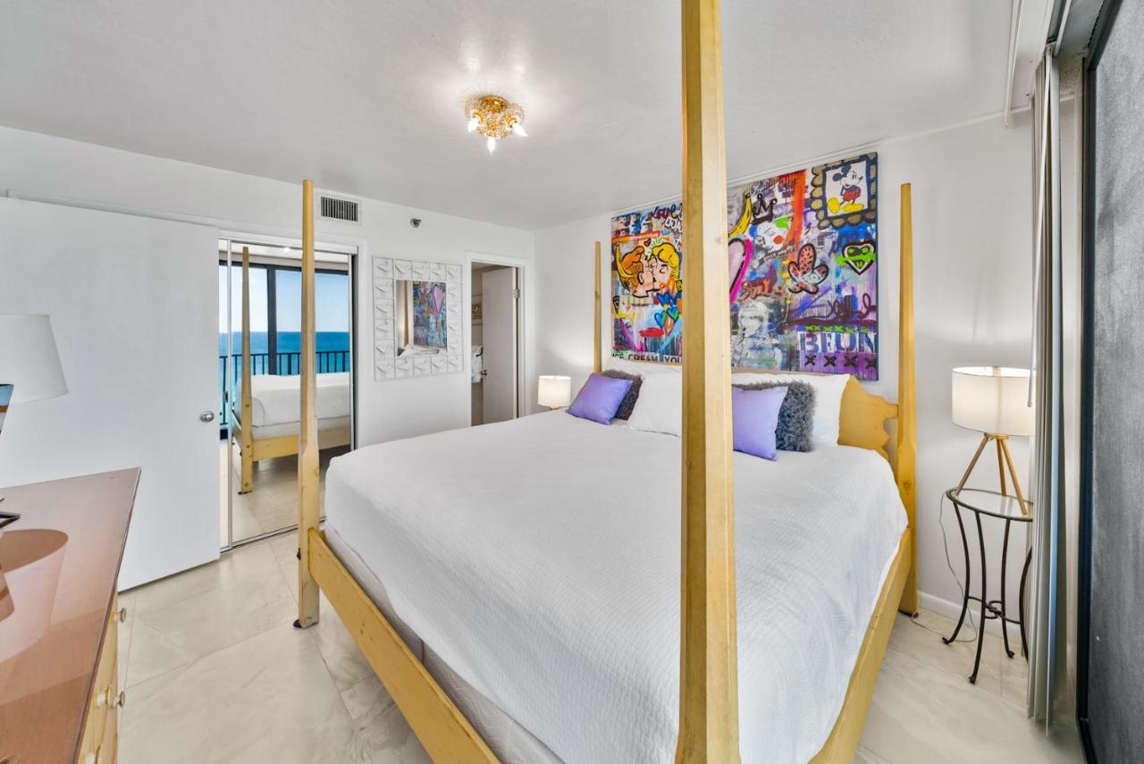One Seagrove Place 1308 Apartment