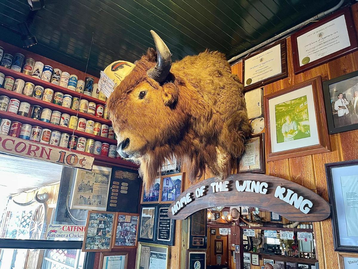Buffalo Chip's Ranch House 2* Bonita Springs