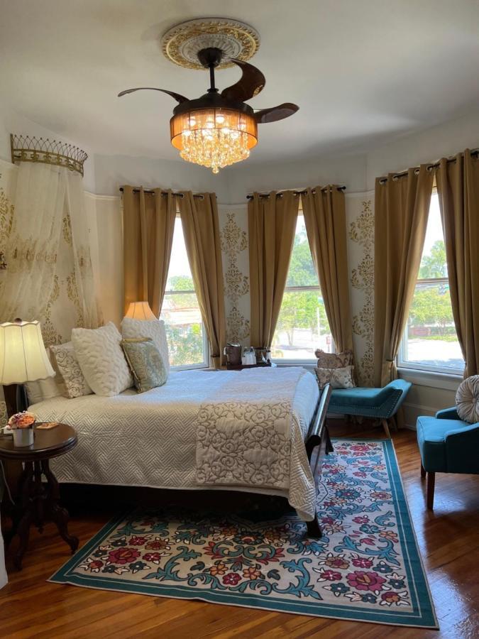 Hoyt House Luxury Bed & Breakfast