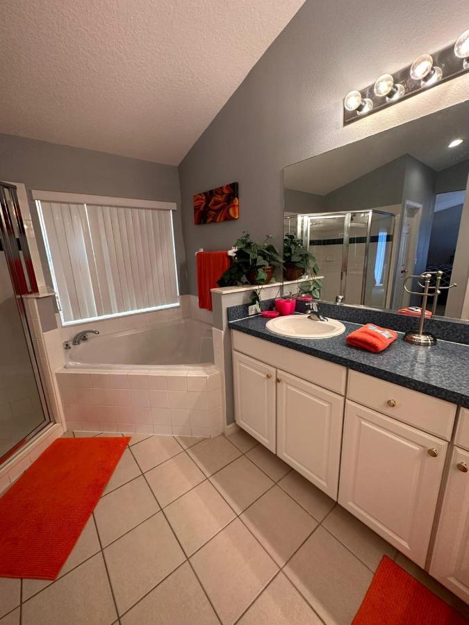 Holiday home Sweet 4 Bedroom 3 Bath Pool &
