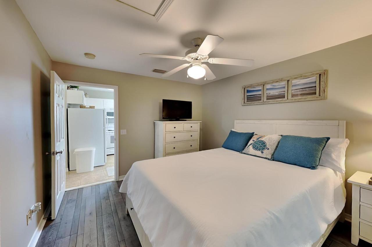 Apartment Gulf Island 134 - White Sands