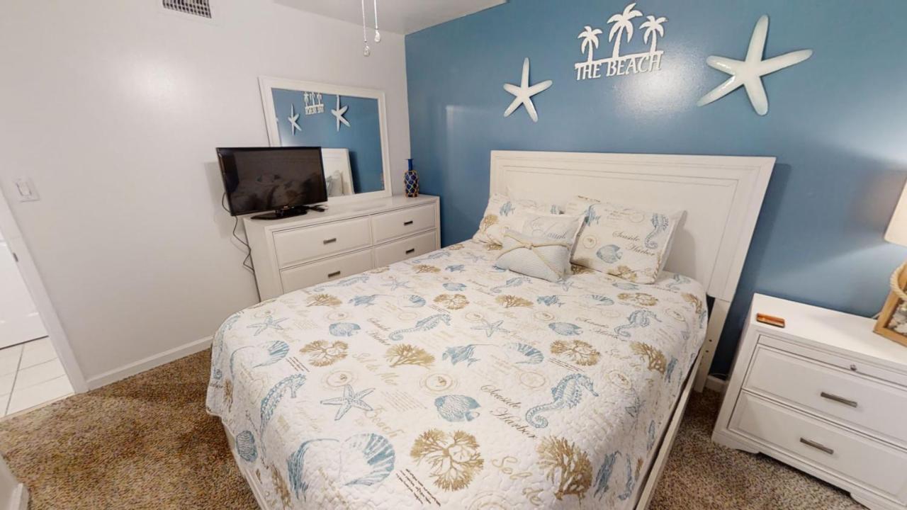 Holiday home Pinnacle Port B2-308