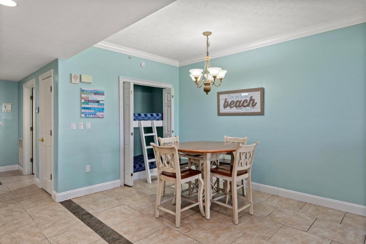 Apartment Treasure Island 0105