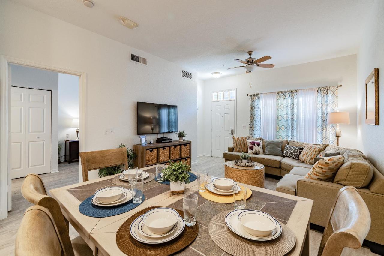 Lakeside Resort: Family-friendly Getaway Near * Kissimmee