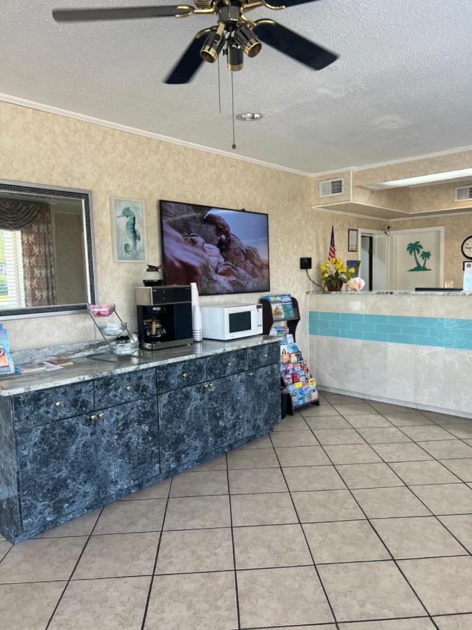 Motel Hole The - Walton - Sunset Plaza - Nearby Beaches & Hurlburt Fort Walton Beach