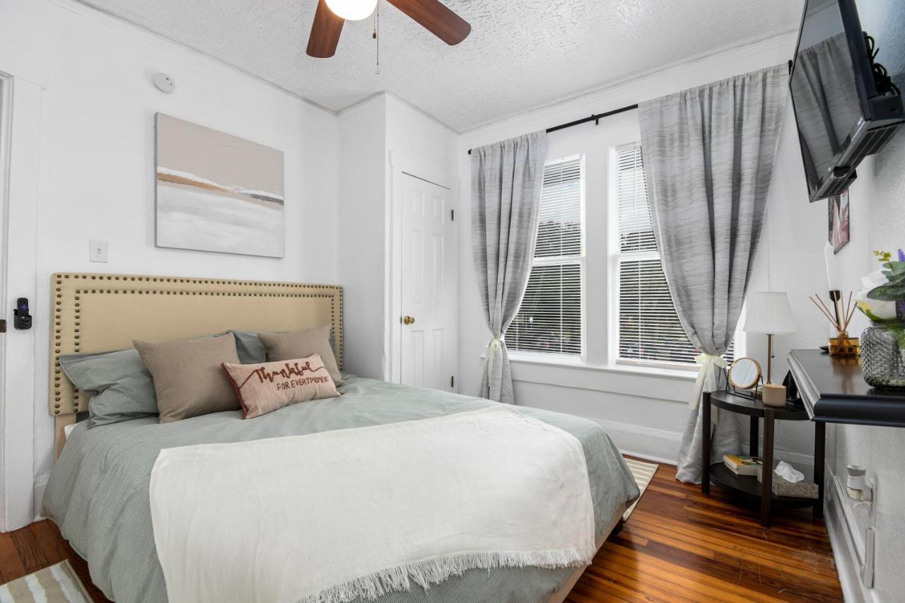 Apartment 1 Min Away From Bayshore, Sleeps 7