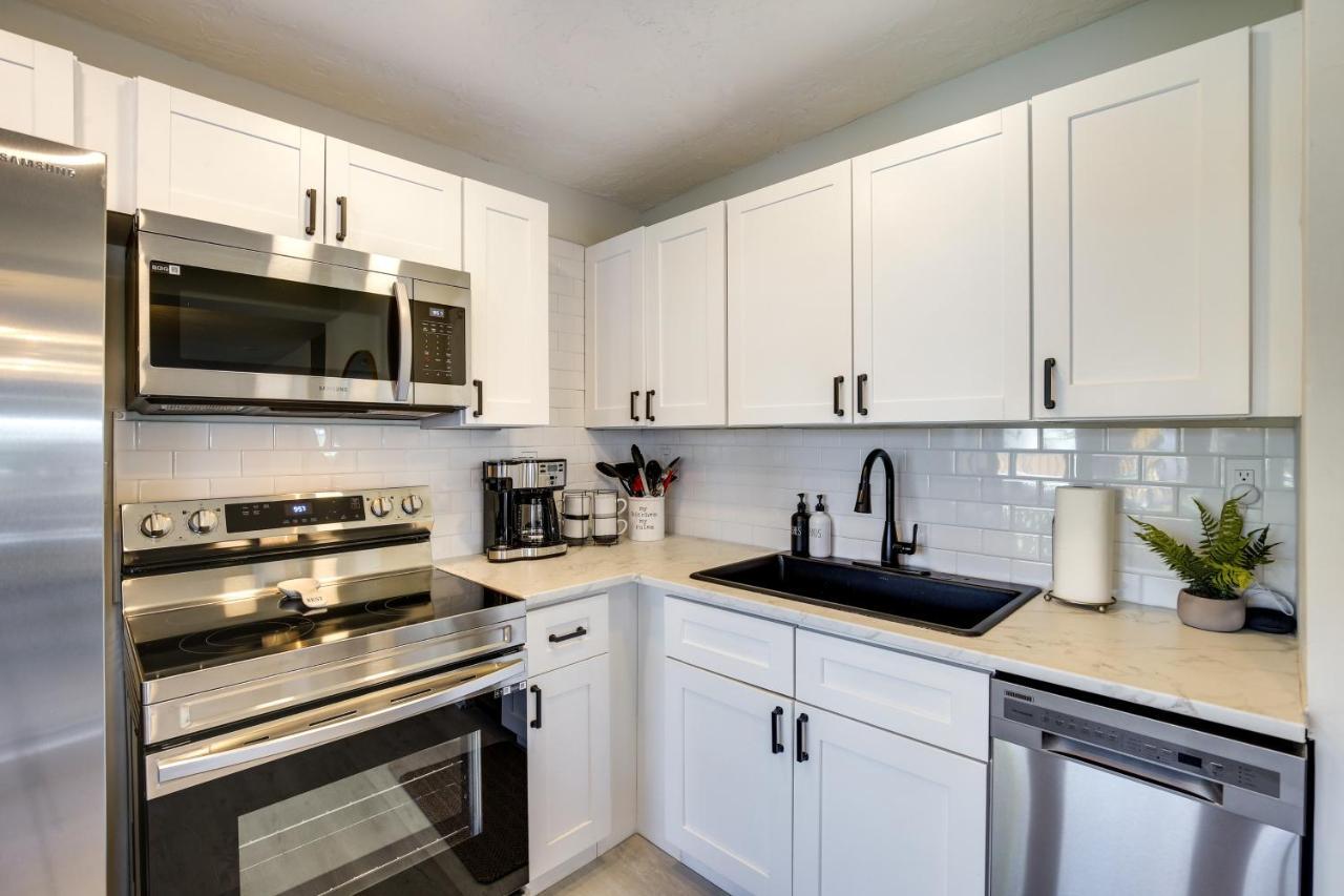 Holiday home Pompano Vacation With Hot Tub!