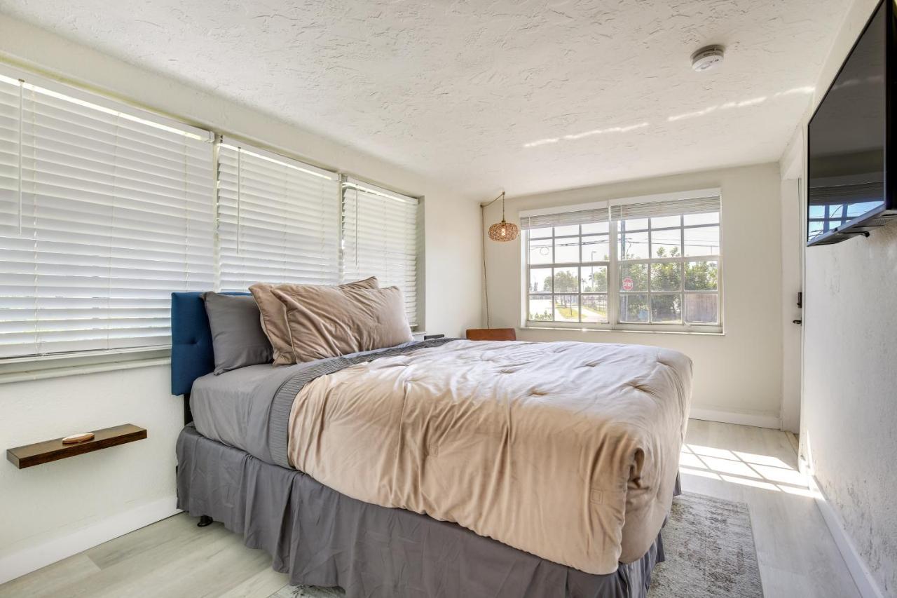 Pompano Vacation With Hot Tub! Holiday home Pompano Beach