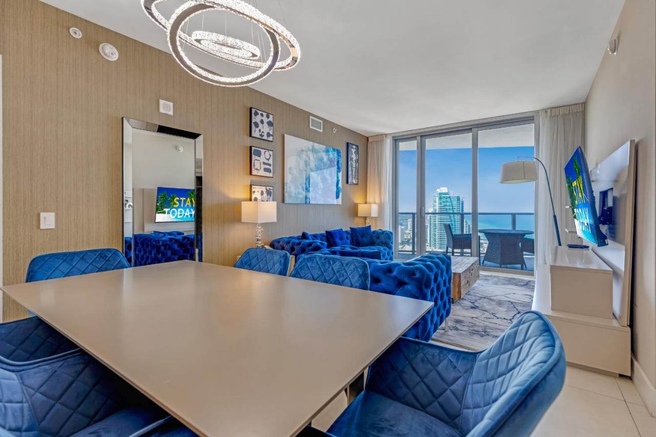 The Ultimate Resort: Beachfront 2br With Ocean View & Rooftop Amenities Apartment *