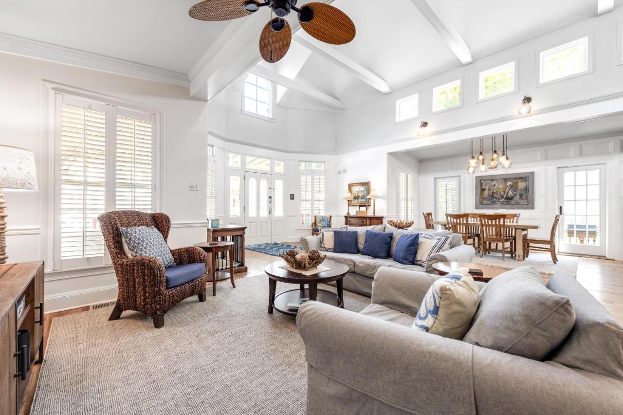 Nobellah's Retreat Seagrove Beach