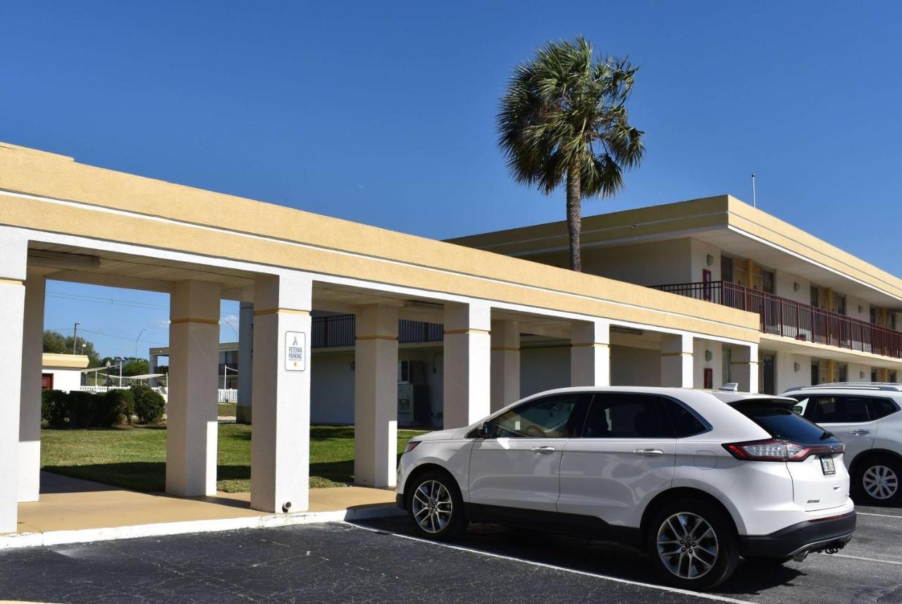 Hotel Super 8 By Wyndham I-75 Ocala