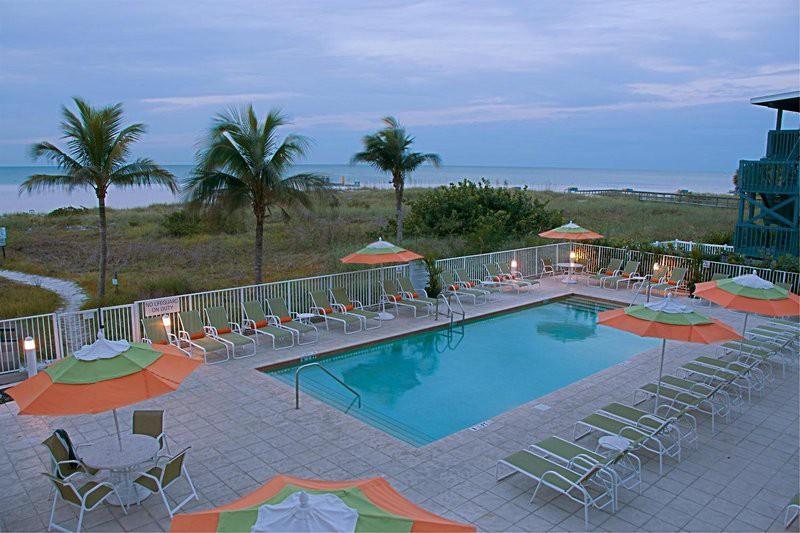 By Marriott St. Petersburg Treasure Island Hotel
