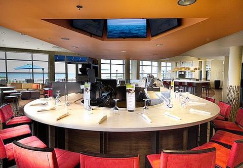 Courtyard By Marriott Jacksonville Oceanfront 3*