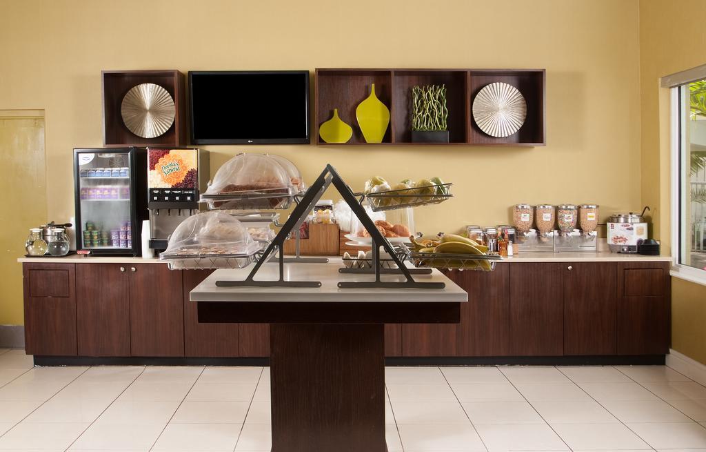 Springhill Lauderdale Airport 3* Dania Beach