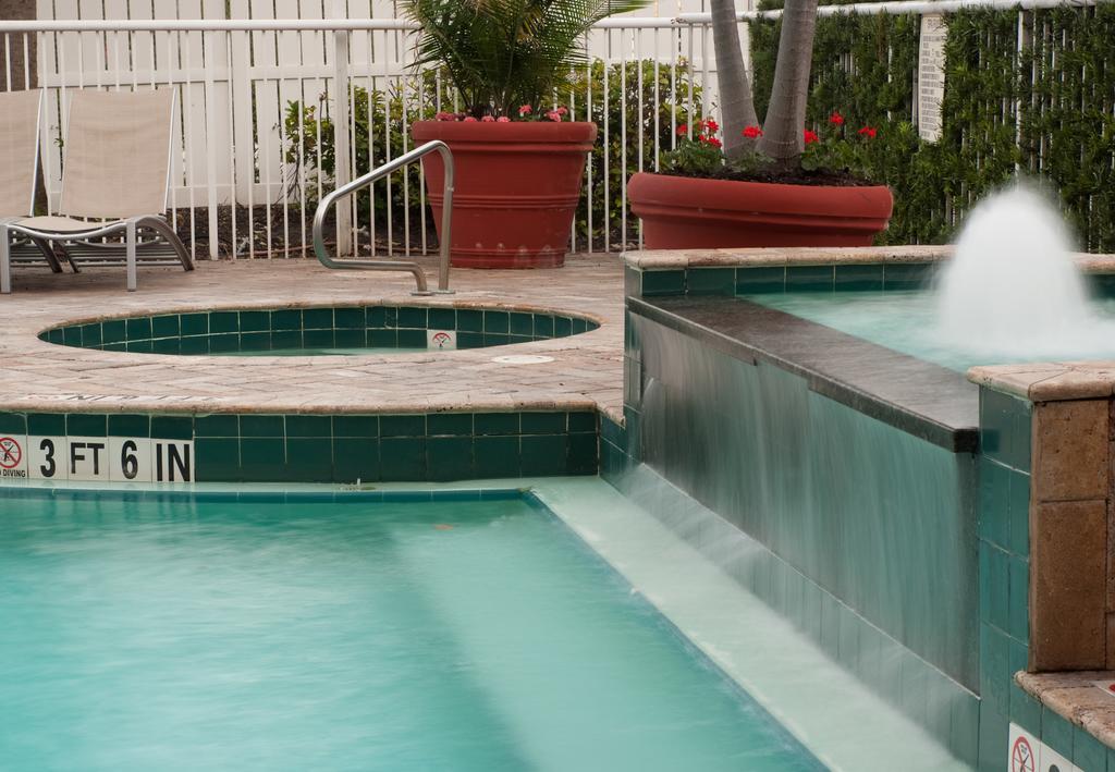 Springhill Lauderdale Airport 3*