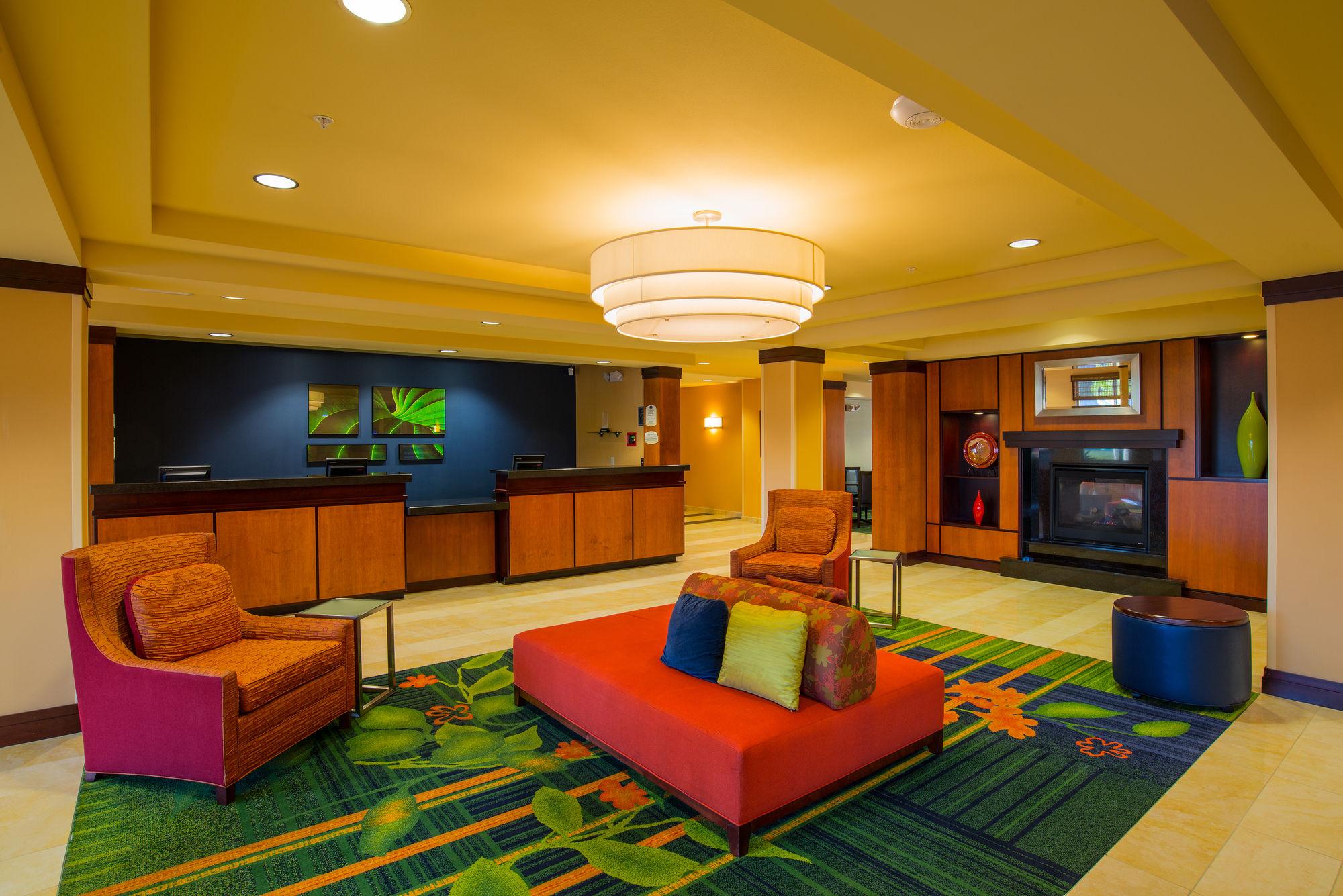 Hotel Fairfield & By Marriott