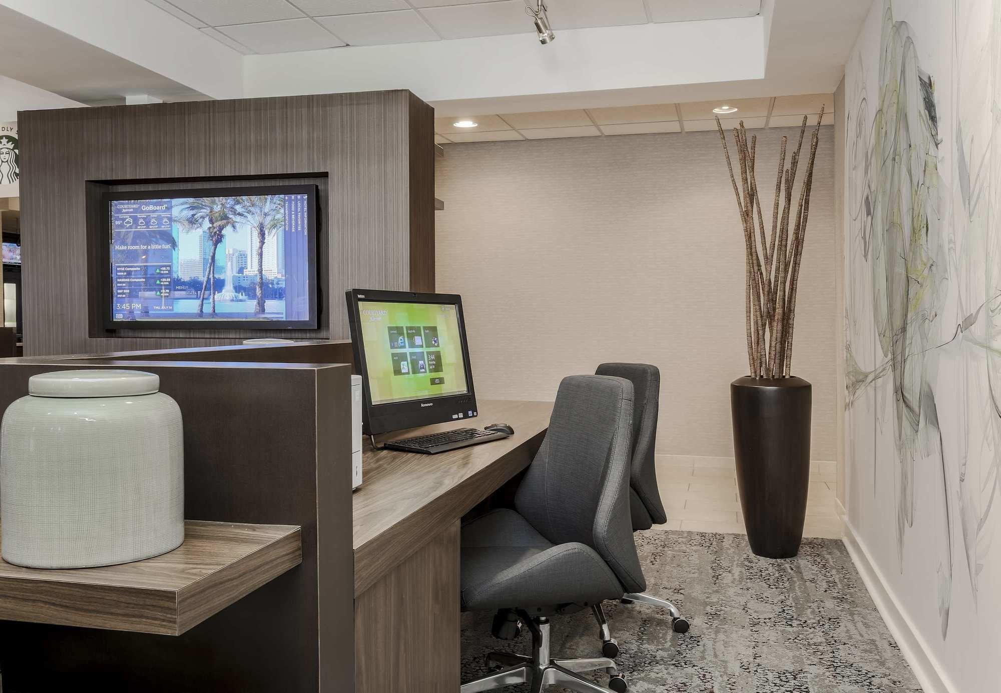Hotel Courtyard By Marriott Orlando Mary North Heathrow
