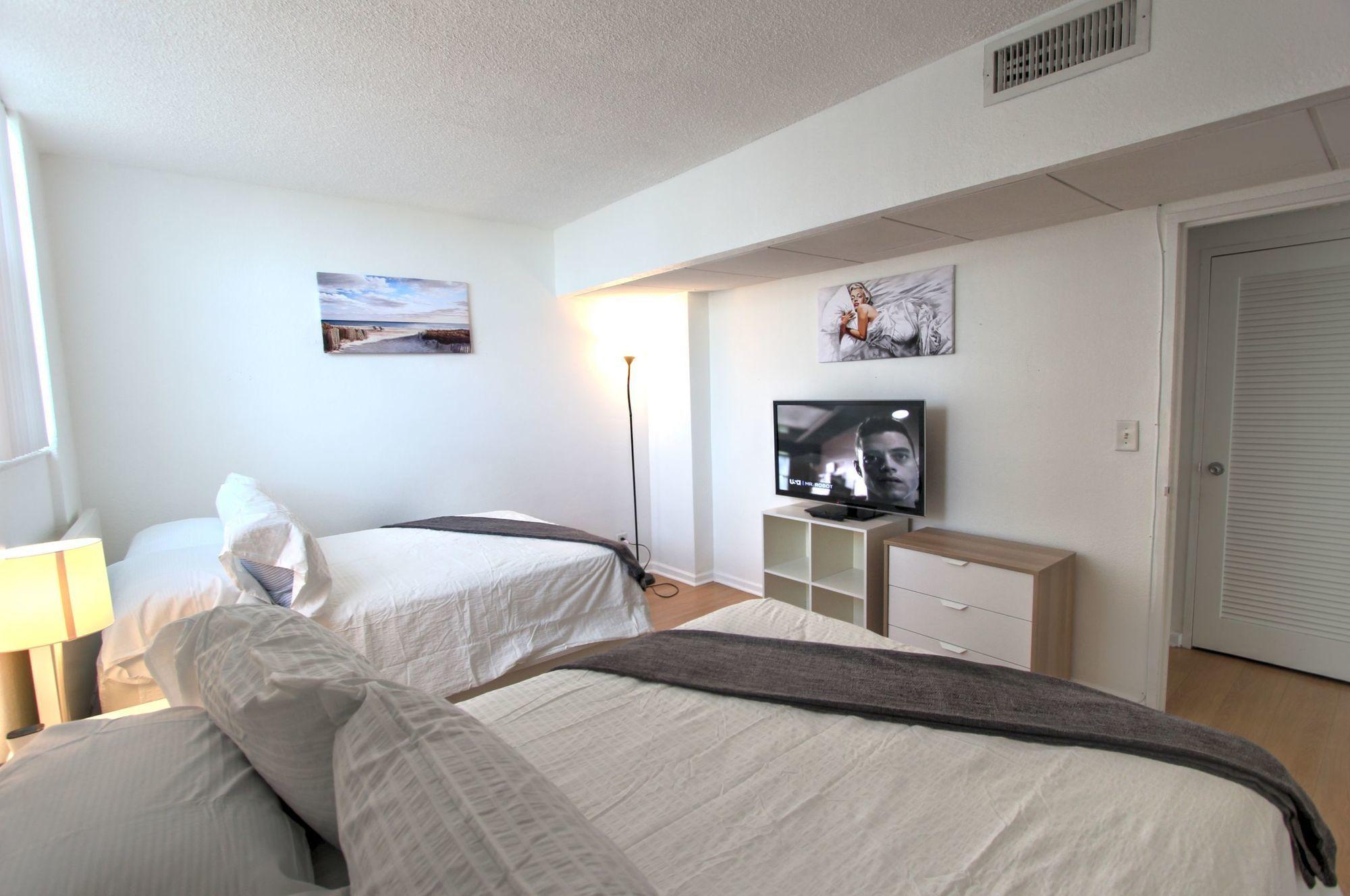 Hollywood Condo