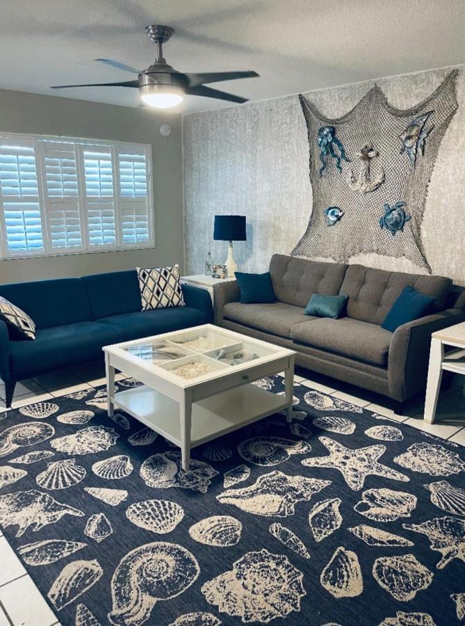Lovely 2 Bedroom 1 Bathroom Retreat Minutes From The * Daytona Beach