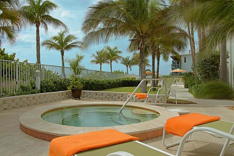 By Marriott St. Petersburg Treasure Island 3*
