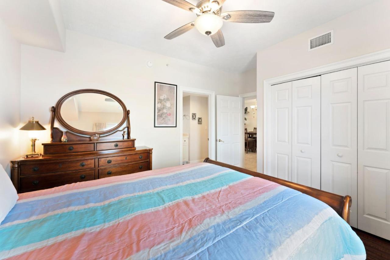 Apartment Treasure Island 1502