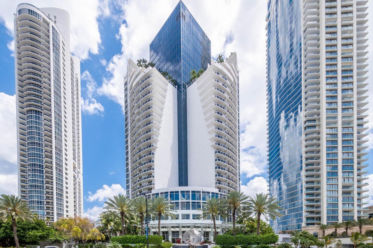 Aparthotel Trump Intl 2 Bedroom 1600 Sqf Ocean And Bay View Sunny Isles Beach