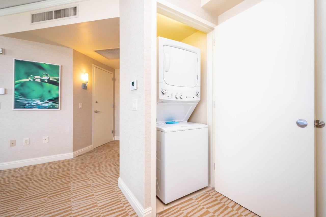 Trump Intl 2 Bedroom 1600 Sqf Ocean And Bay View Aparthotel *