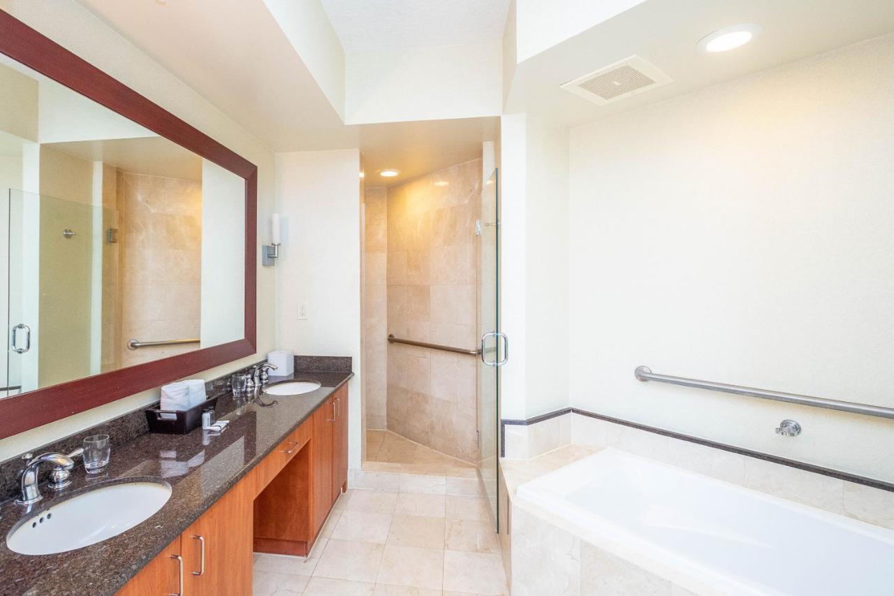 Trump Intl 2 Bedroom 1600 Sqf Ocean And Bay View * Sunny Isles Beach