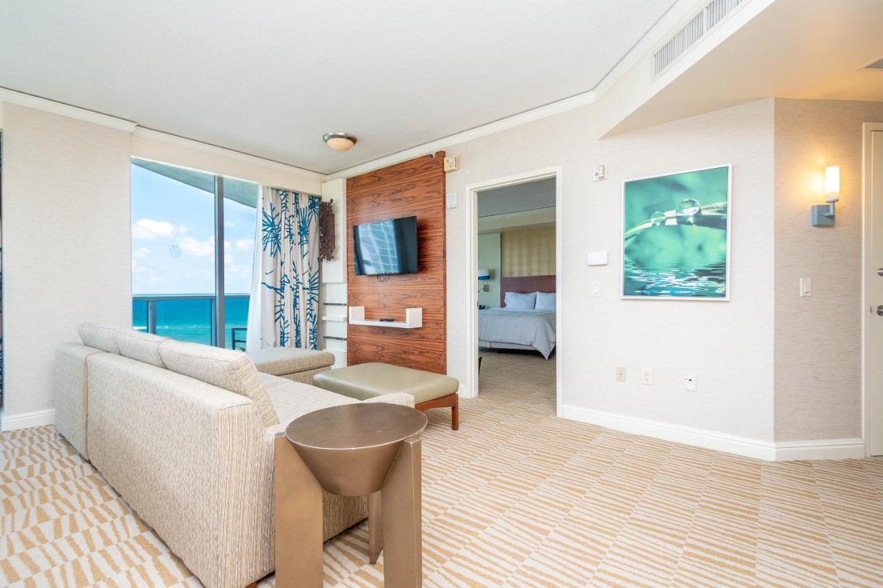 Aparthotel Trump Intl 2 Bedroom 1600 Sqf Ocean And Bay View *