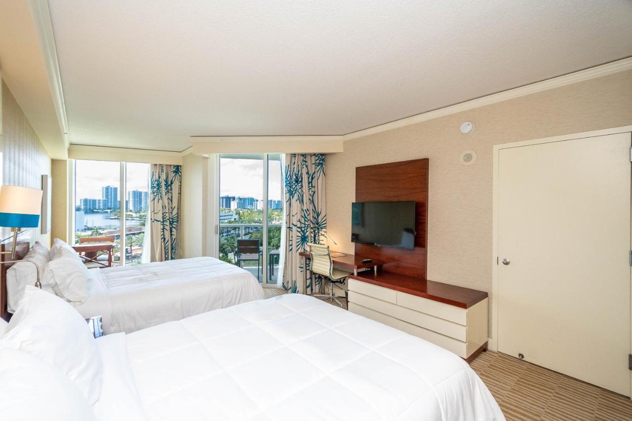 Trump Intl 2 Bedroom 1600 Sqf Ocean And Bay View Sunny Isles Beach