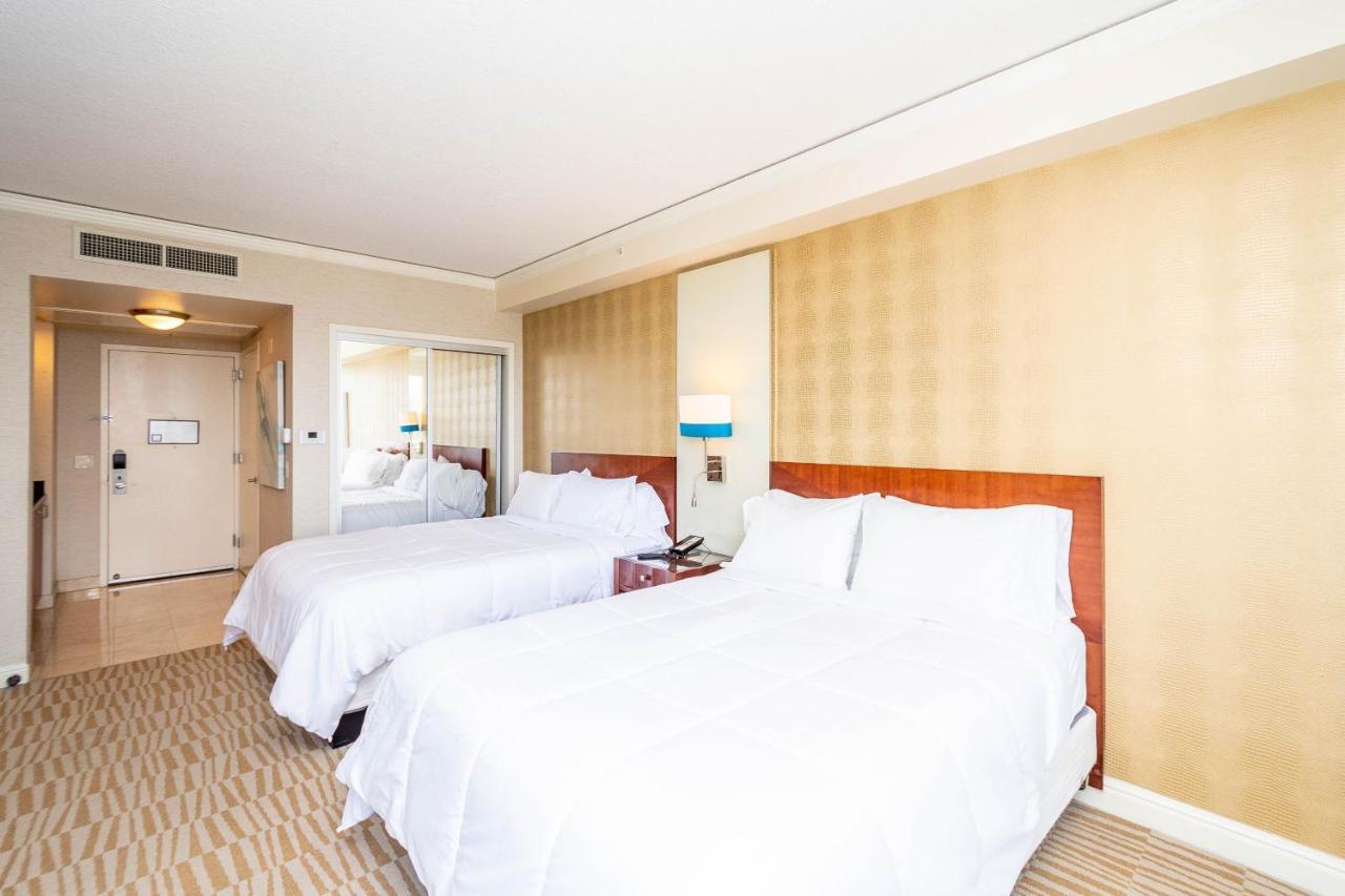 Trump Intl 2 Bedroom 1600 Sqf Ocean And Bay View