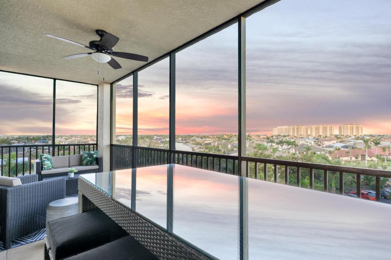 Stunning Cape Harbour With Pool Access! Cape Coral