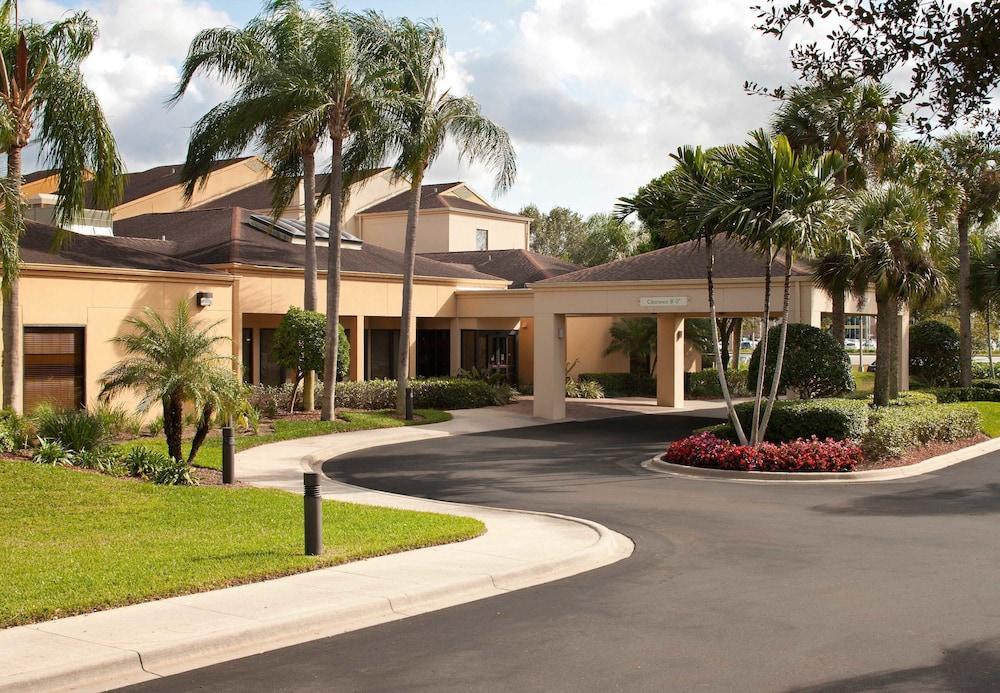 Courtyard Myers Cape Coral 3* Fort Myers