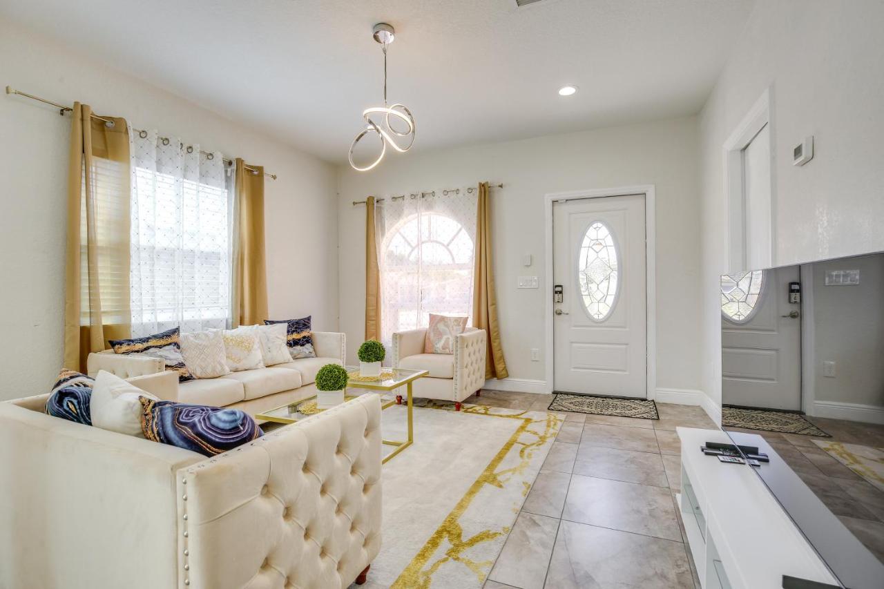 Stylish Lauderdale 5 Mi To Beach! Holiday home