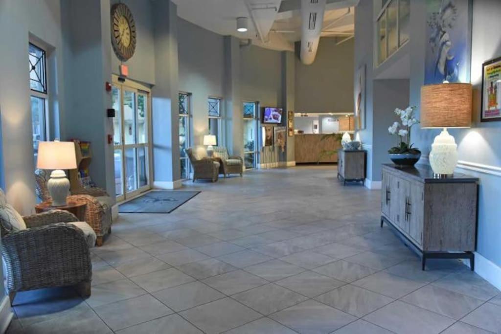 Apartment Pelican Resort-walkout Unit-on The *