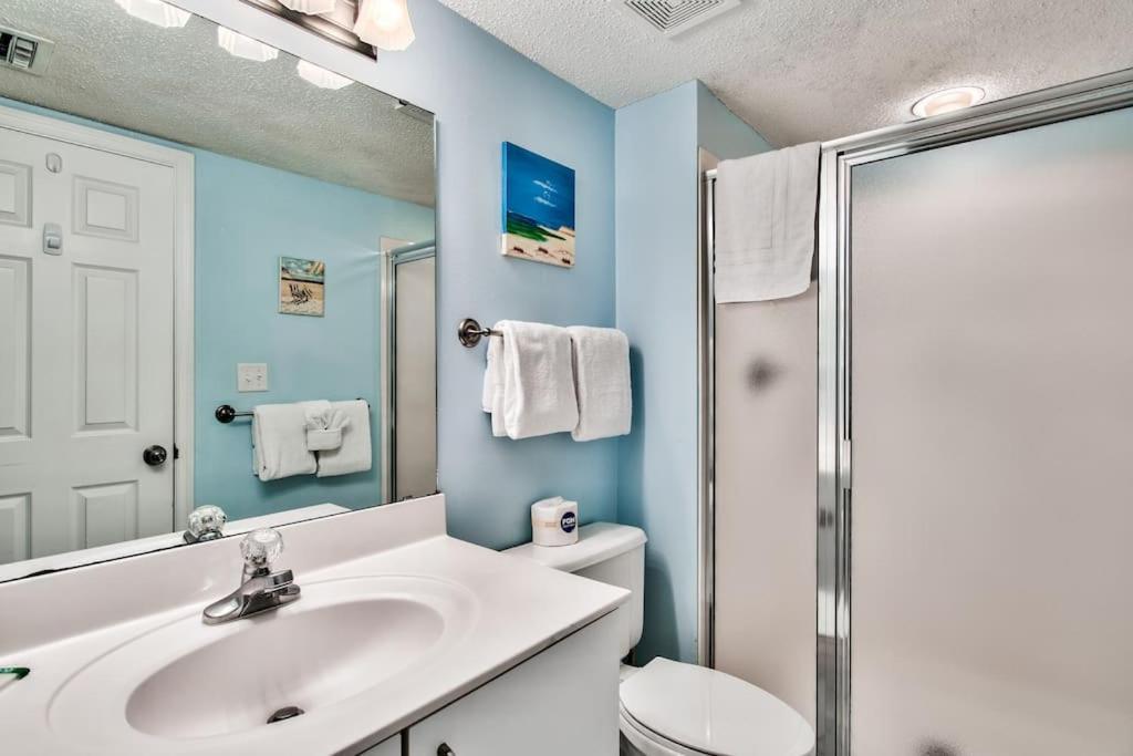 Pelican Resort-walkout Unit-on The Apartment