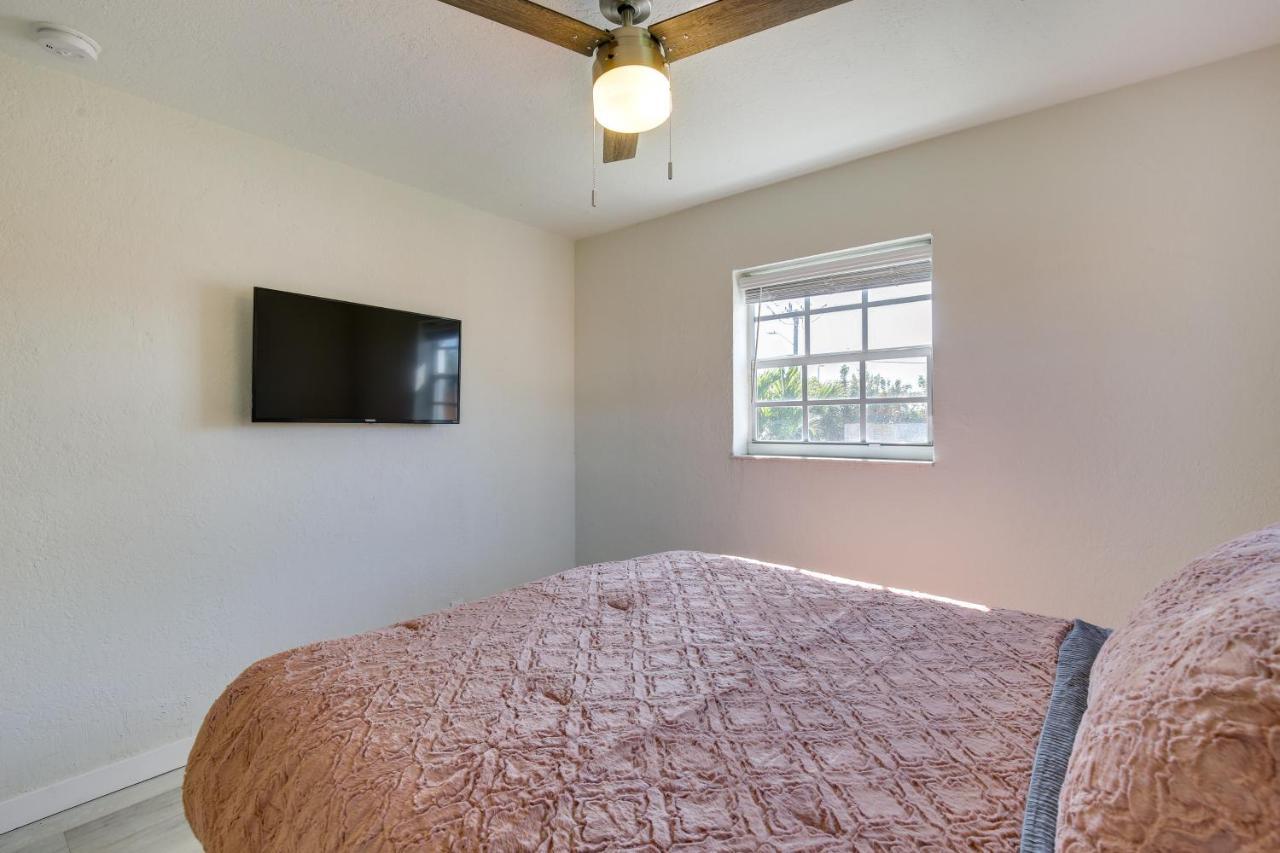 Pompano Vacation With Hot Tub! Holiday home