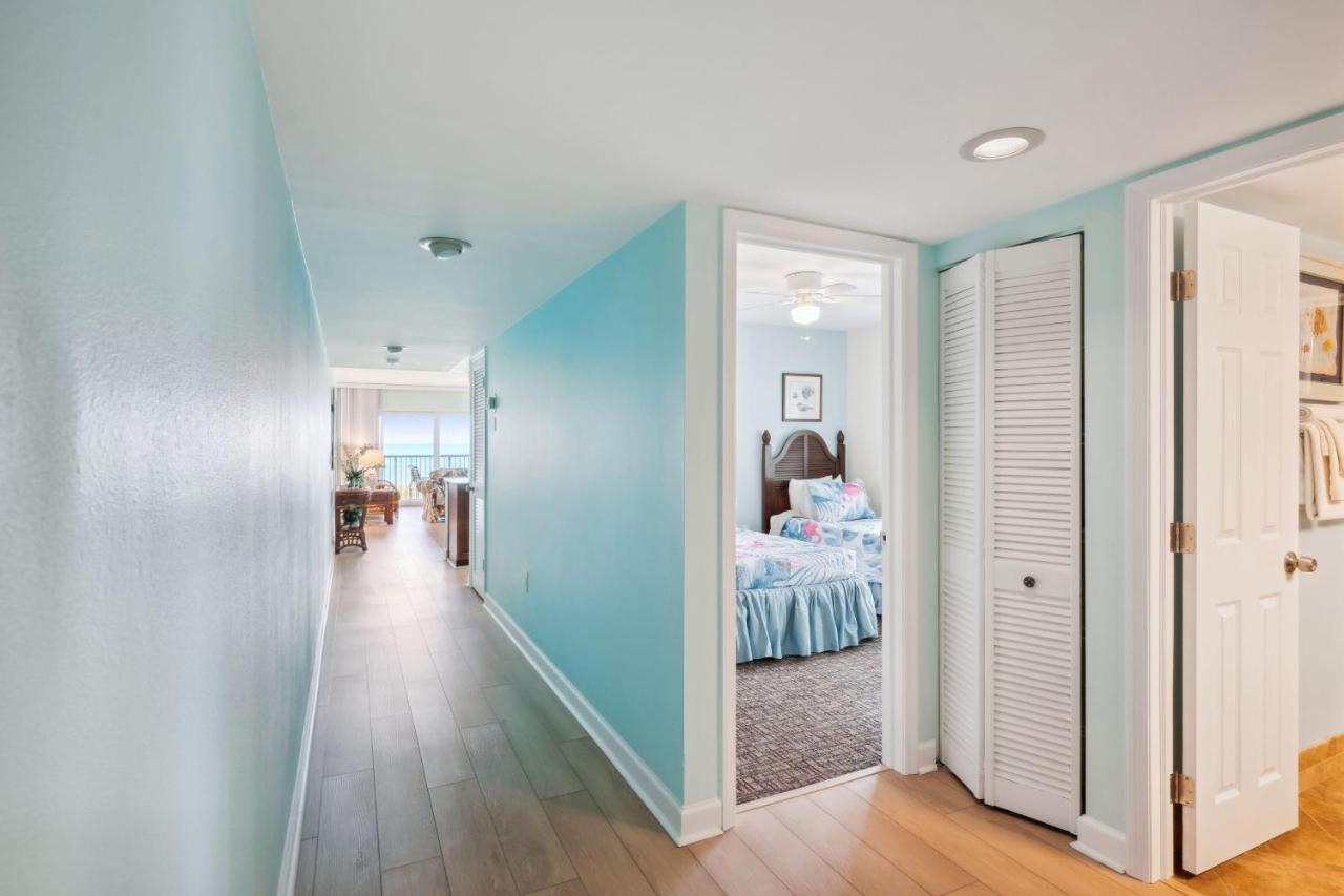 Land's End 11-307 Front - Premier St. Pete Beach
