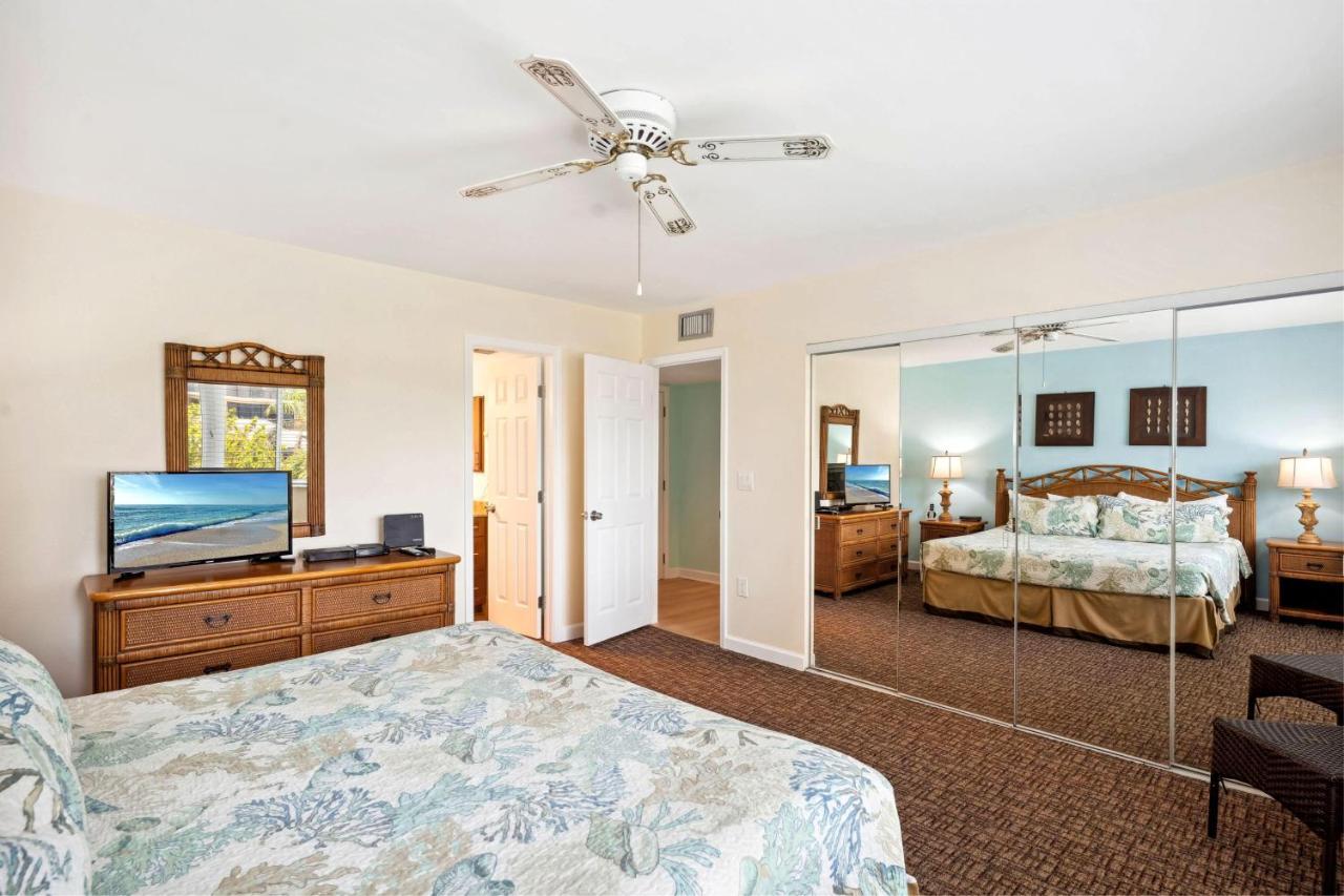 Land's End 11-307 Front - Premier * St. Pete Beach