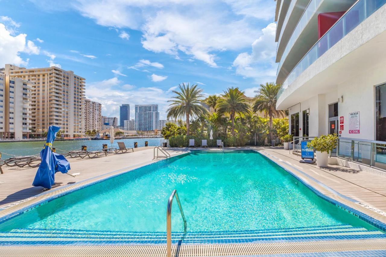 Apartment Beachwalk #2301 - Modern 3bdr And 3ba - Balcony, Gym, Amazing Pool *