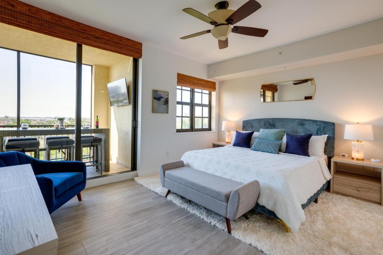 Stunning Cape Harbour With Pool Access! Apartment