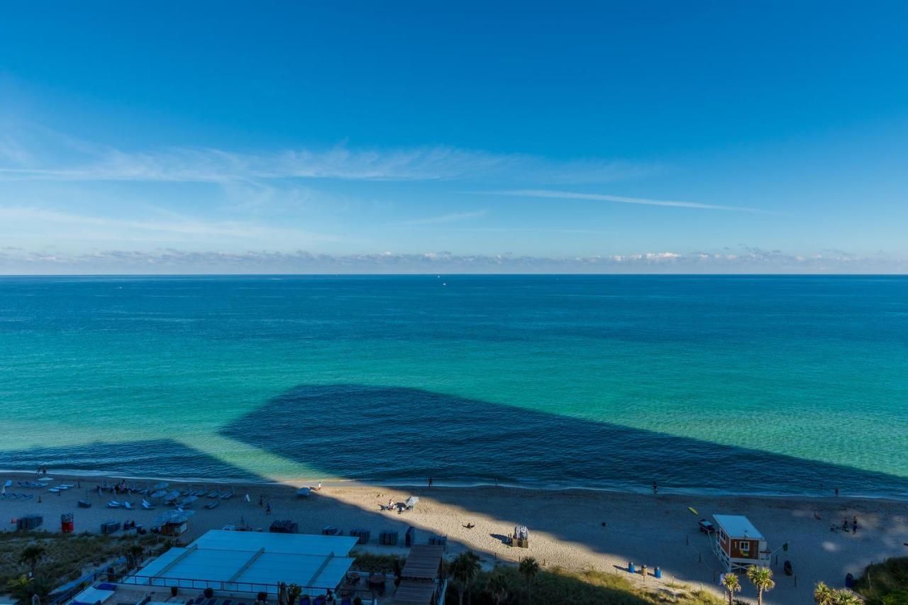 The Ultimate Resort: Beachfront 2br With Ocean View & Rooftop Amenities