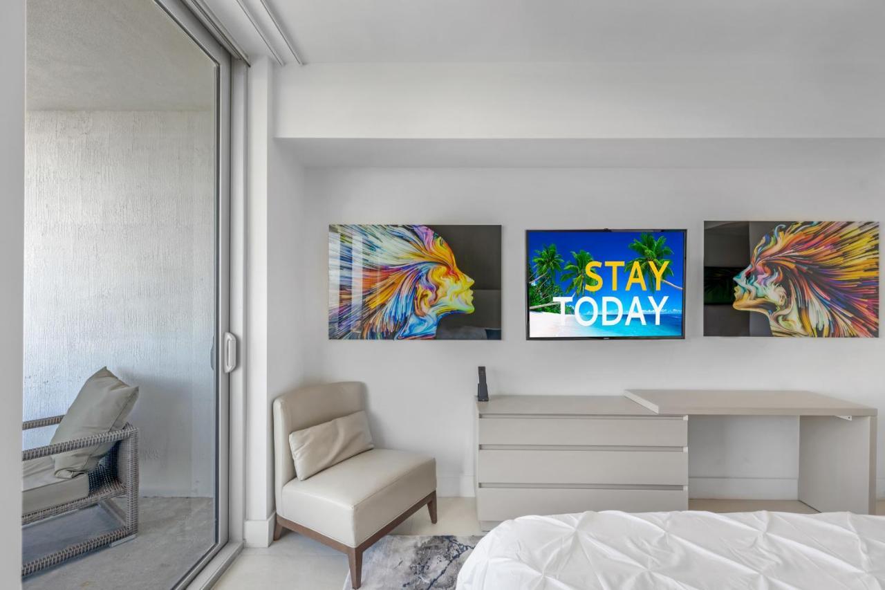 The Ultimate Resort: Beachfront 2br With Ocean View & Rooftop Amenities