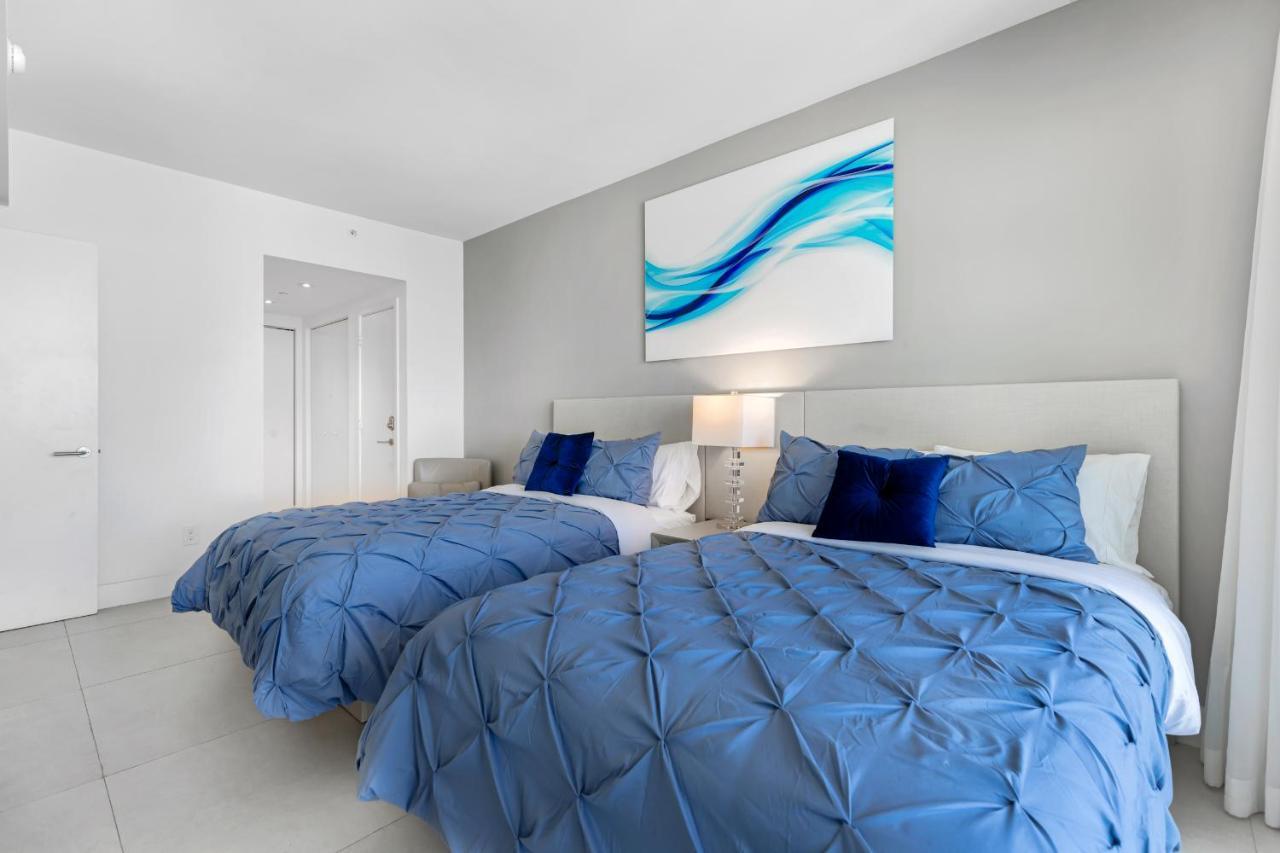 The Ultimate Resort: Beachfront 2br With Ocean View & Rooftop Amenities Apartment Hollywood