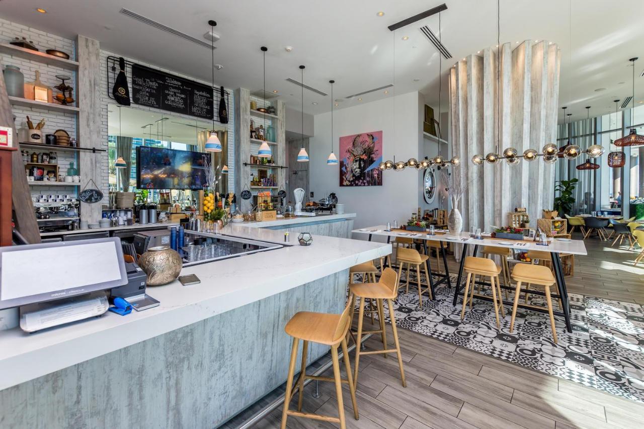 Apartment The Ultimate Resort: Beachfront 2br With Ocean View & Rooftop Amenities