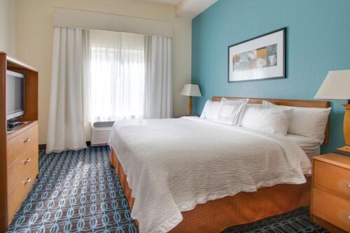 Fairfield & By Marriott Clermont