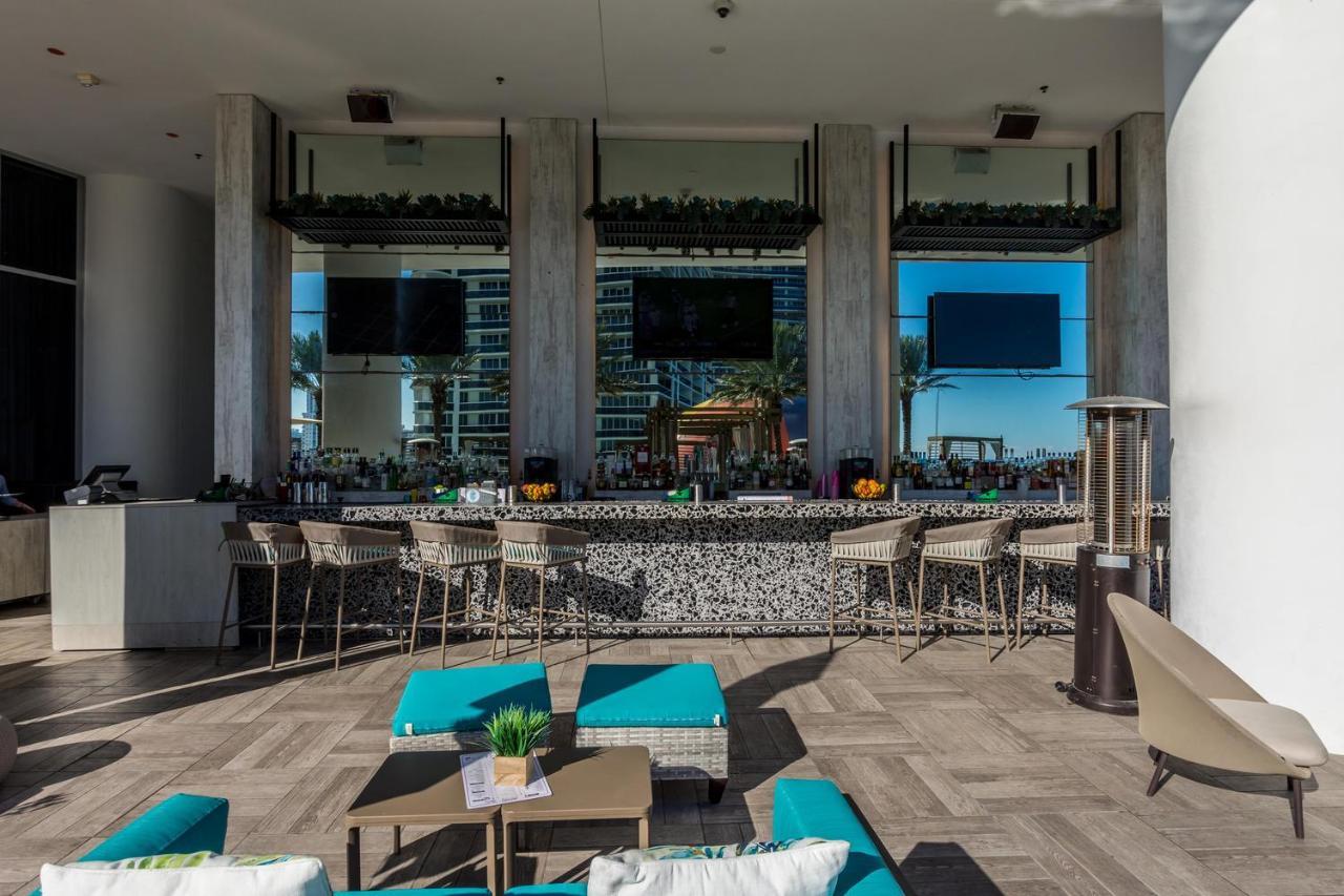 Picturesque Beachfront - Lovely 2bd And 2ba With Direct Ocean View Apartment Hollywood