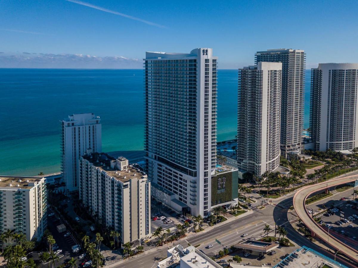 Apartment Picturesque Beachfront - Lovely 2bd And 2ba With Direct Ocean View Hollywood